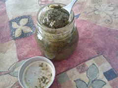 PESTO DI FOGLIE DI CAROTE