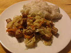 TOFU CROCCANTE CON VERDURE E POLENTA